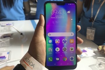 Honor 10 masih pakai poni, begini jawaban Honor