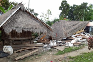 Rumah adat dari kayu di Lombok kokoh berdiri meski diguncang gempa 7 SR