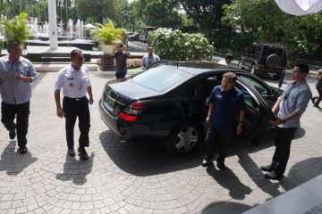 Jusuf Kalla kembali antar Anies ke Balai Kota