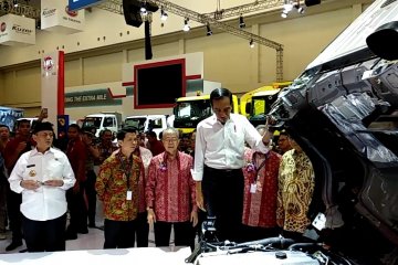Presiden Jokowi berkunjung ke GIIAS 2018