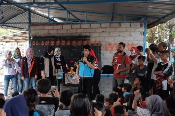 Korban gempa belajar di sekolah ramah anak