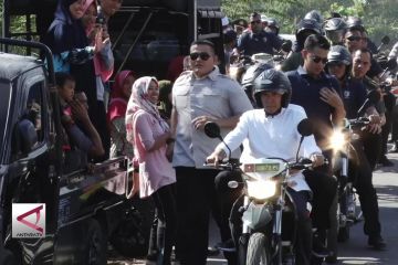 Presiden sambangi korban gempa dengan motor