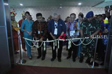 Penerbangan Perdana Garuda Palembang-Padang