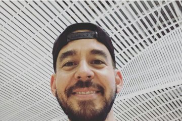 Mike Shinoda bintangi kampanye pencegahan bunuh diri