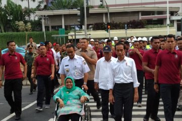 Anies gunakan "pelican crossing" bersama ibunya dan presiden