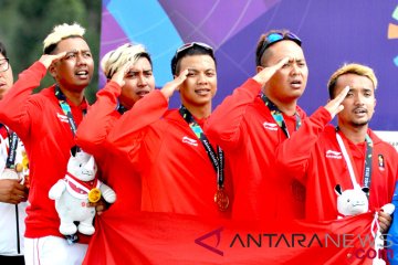 Indonesia Raya dari arena paralayang dan panjat tebing