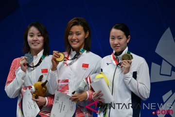 Renang - Final 50 Meter  Gaya Punggung Putri