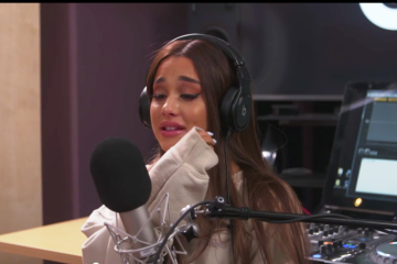 Ariana Grande menangis saat ditanyai soal bom Manchester