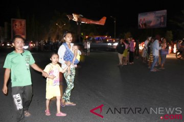 Warga Lombok Barat begadang khawatir gempa susulan