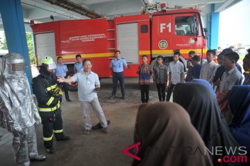 BUMN Hadir - Kunjungan SMN Ke Pemadam Kebakaran Bandara