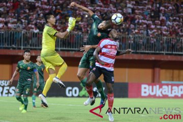 Madura United Kalahkan PS Tira