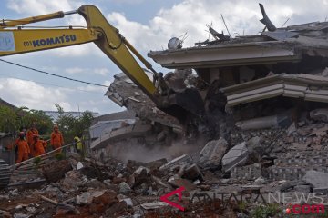 PUPR tambah alat berat untuk evakuasi korban gempa di Lombok