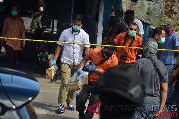 Penggeledahan Rumah Terduga Teroris Tasikmalaya