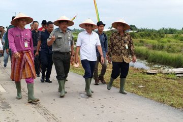 Gubernur terpilih gandeng Tazkia majukan  Riau dengan syariah