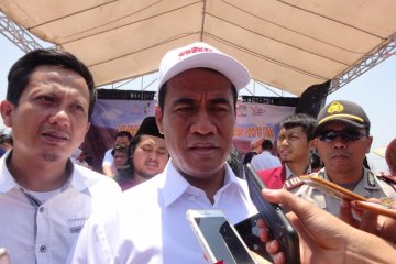 Mesin pertanian modern jadi strategi Mentan tarik petani muda