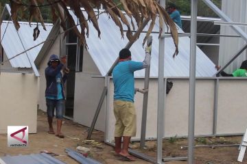 Hunian sementara bagi korban gempa Lombok