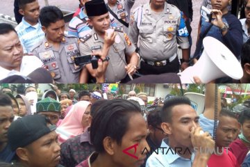 Tiga tersangka korupsi kerja sama media Rokan Hilir dijebloskan ke bui