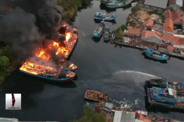 5 kapal nelayan terbakar di Pekalongan