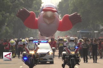 Momo diarak kelilingi jantung kota Jakarta di Monas