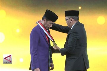 Presiden terima anugerah tokoh pemerataan pembangunan