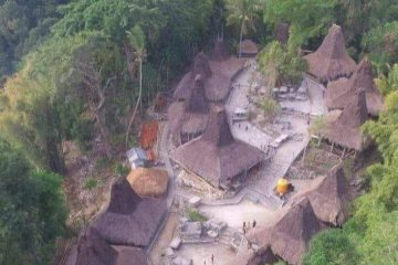 Kampung adat Bondo Morotuo Sumba Barat terbakar