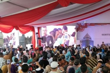 Presiden Jokowi kembali bagikan sepeda