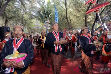 Larung Sesaji Pantai Serang