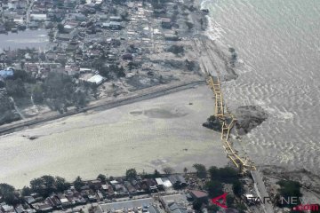 Penampakan Jembatan Kuning Pascagempa