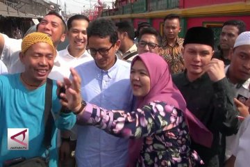 Sandiaga Uno blusukan di pasar tradisional Palembang