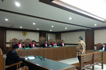 Bupati Halmahera Timur divonis 4,5 tahun penjara