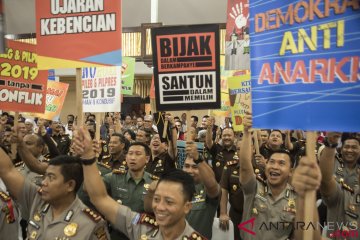 Parpol ikuti kampanye karnaval jalan kaki