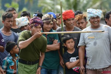 Lomba Sumpit Tradisional