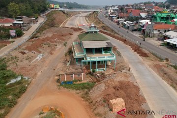 Masjid Di Tengah Jalan Tol