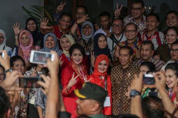 Jokowi ajak perempuan Indonesia rawat kebhinekaan