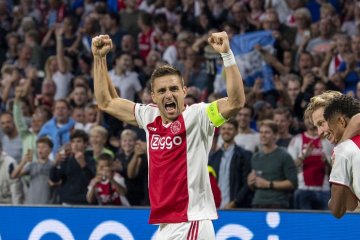 Hasil dan klasemen Grup E, Ajax dan Bayern Muenchen melaju mulus