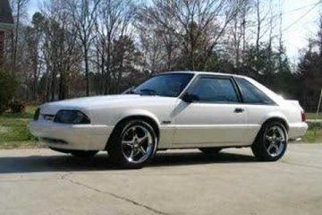Seorang anak beli kembali Ford Mustang yang dijual ayahnya 17 tahun lalu