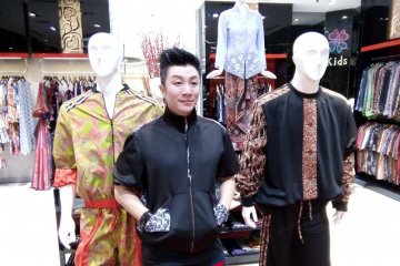 Desainer Malaysia Michael Ong puji batik Indonesia