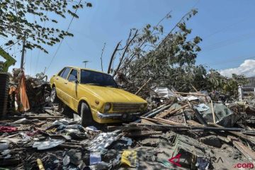 Kerusakan parah usai tsunami di Palu