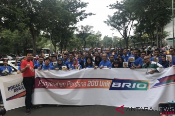 Honda serahterimakan 200 unit pertama Honda Brio generasi kedua