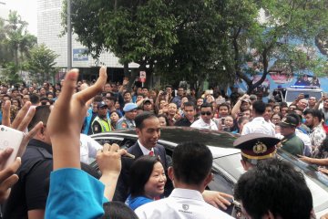 Jokowi cerita main "Mobile Legend" kepada mahasiswa UKI