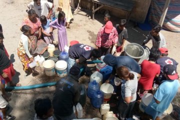PMI buka tiga posko air bersih di Palu