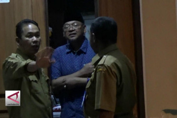 KPK geledah kantor dan rumah dinas bupati Malang