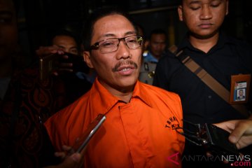 KPK panggil 12 saksi suap Pemkab Cirebon