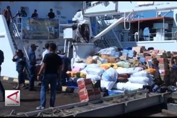 35 ton bantuan logistik untuk Palu disalurkan dari laut