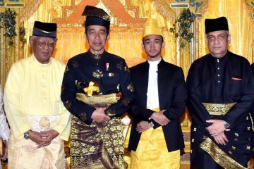 Presiden Jokowi kini bergelar Tuanku Sri Indra Utama Junjungan Negeri