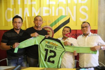 Sriwijaya FC daftarkan Ferry Rotinsulu jadi kiper