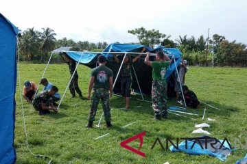 TNI dirikan 100 tenda hunian sementara di Donggala