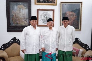 Prabowo-Sandiaga disambut Gus Solah di Pondok Pesantren Tebuireng