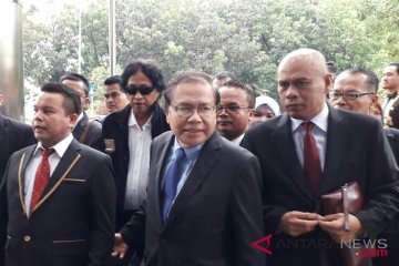 Rizal Ramli datangi KPK adukan dugaan korupsi