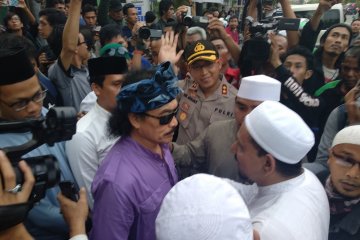 Massa pendemo pembakaran bendera berkalimat tauhid mampir PBNU